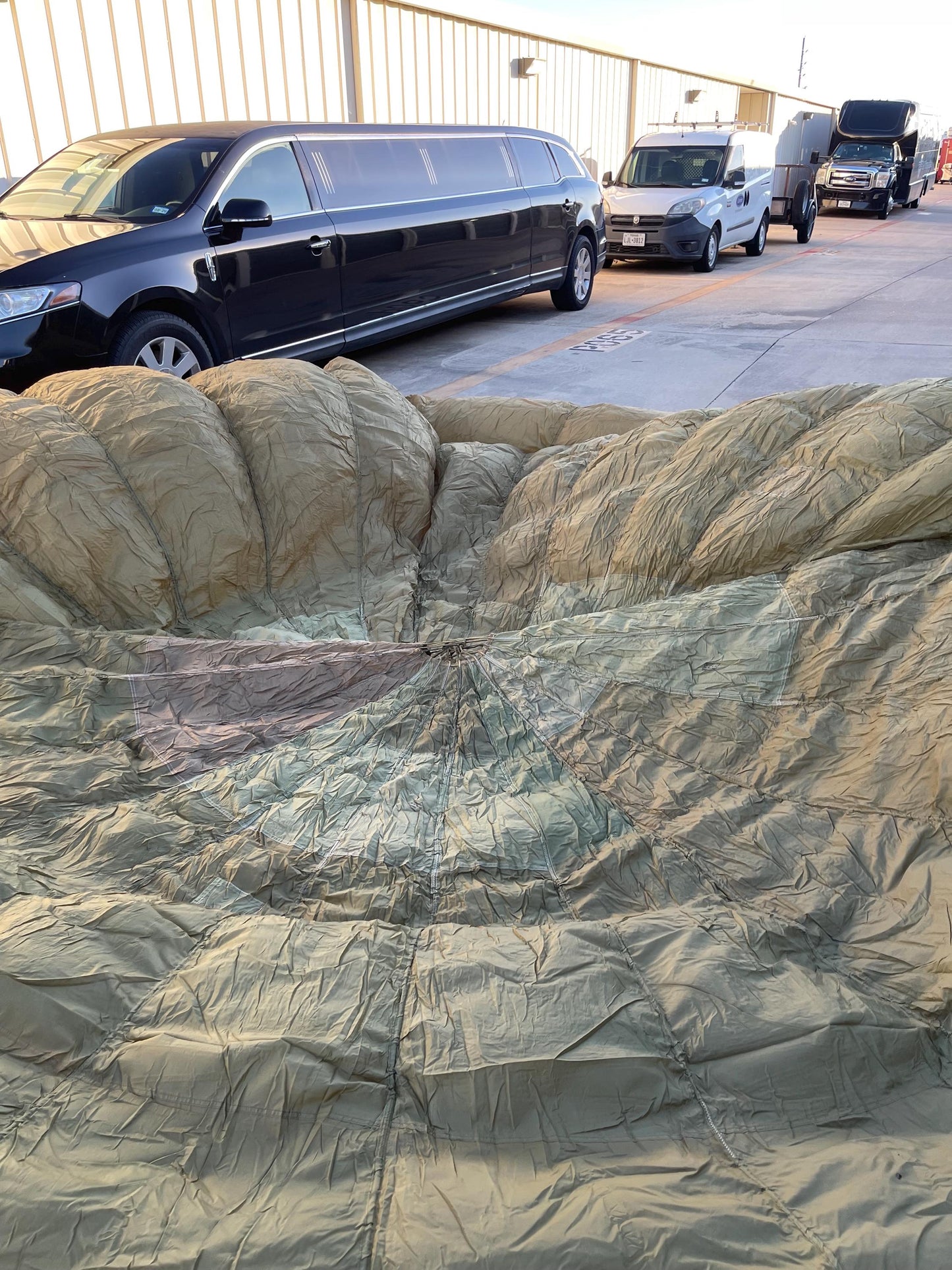 French Military 28' FT Round Parachute, canopy, Shoot multi color (OD.Tan. Khaki mix)