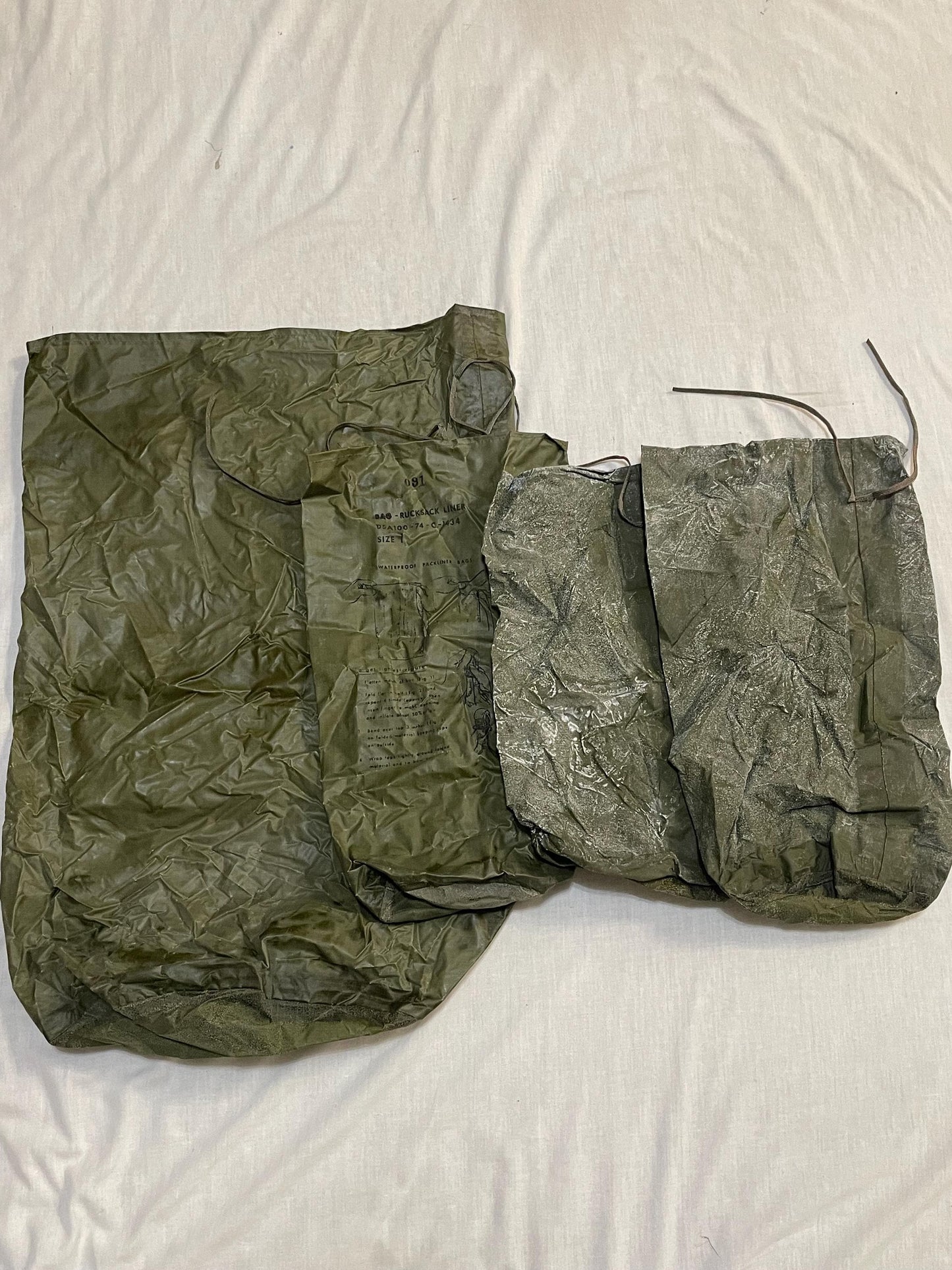 US Vietnam Alice Pack Rucksack Medium dated 1974 W/ Manual & 4 Waterproof bags New old stock