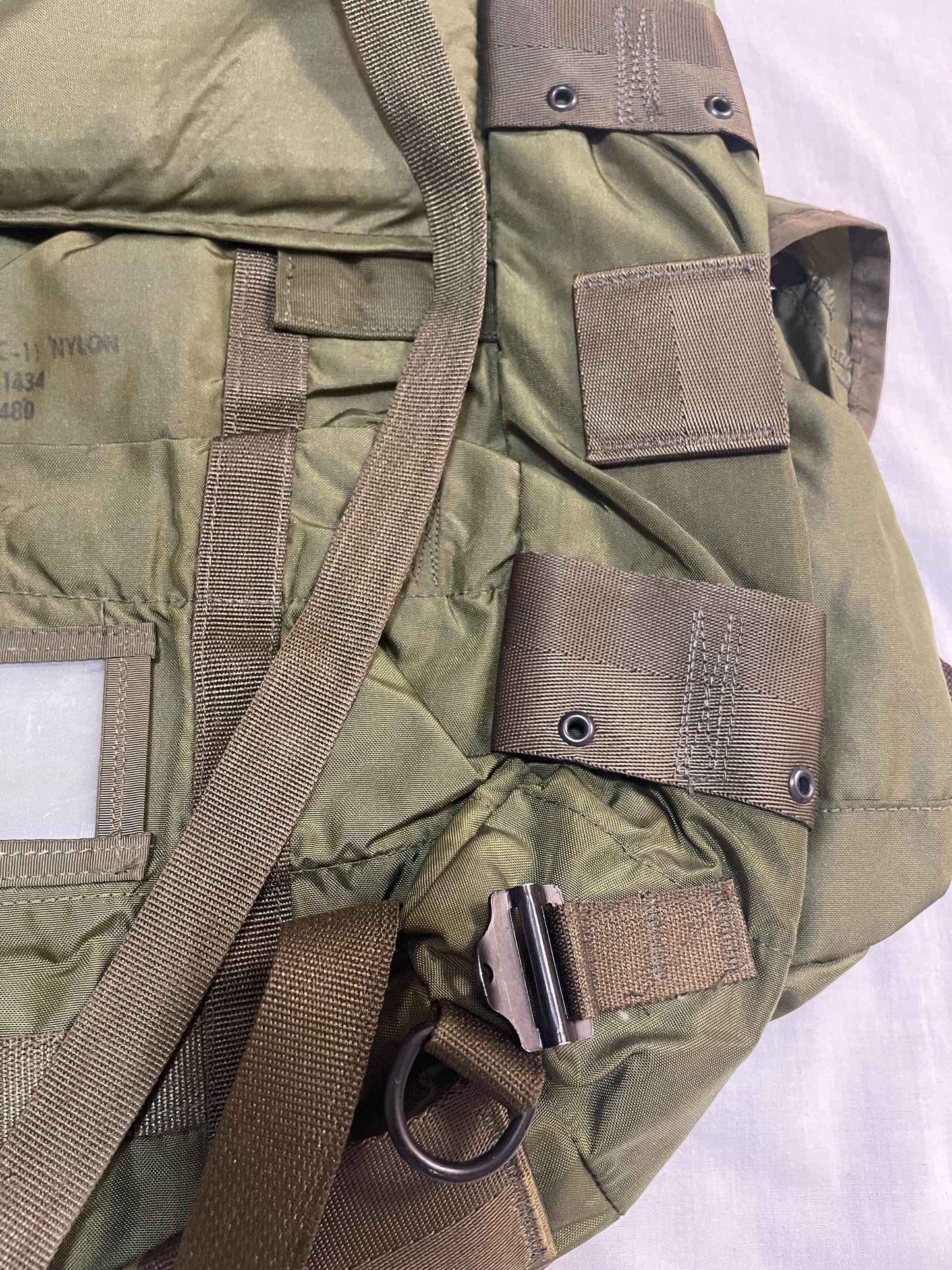 US Vietnam Alice Pack Rucksack Medium dated 1974 W/ Manual & 4 Waterproof bags New old stock