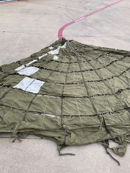 US military Olive drab/ color Extraction Parachute in mint condition, Canopy, Shade, photo shoot and collectible.