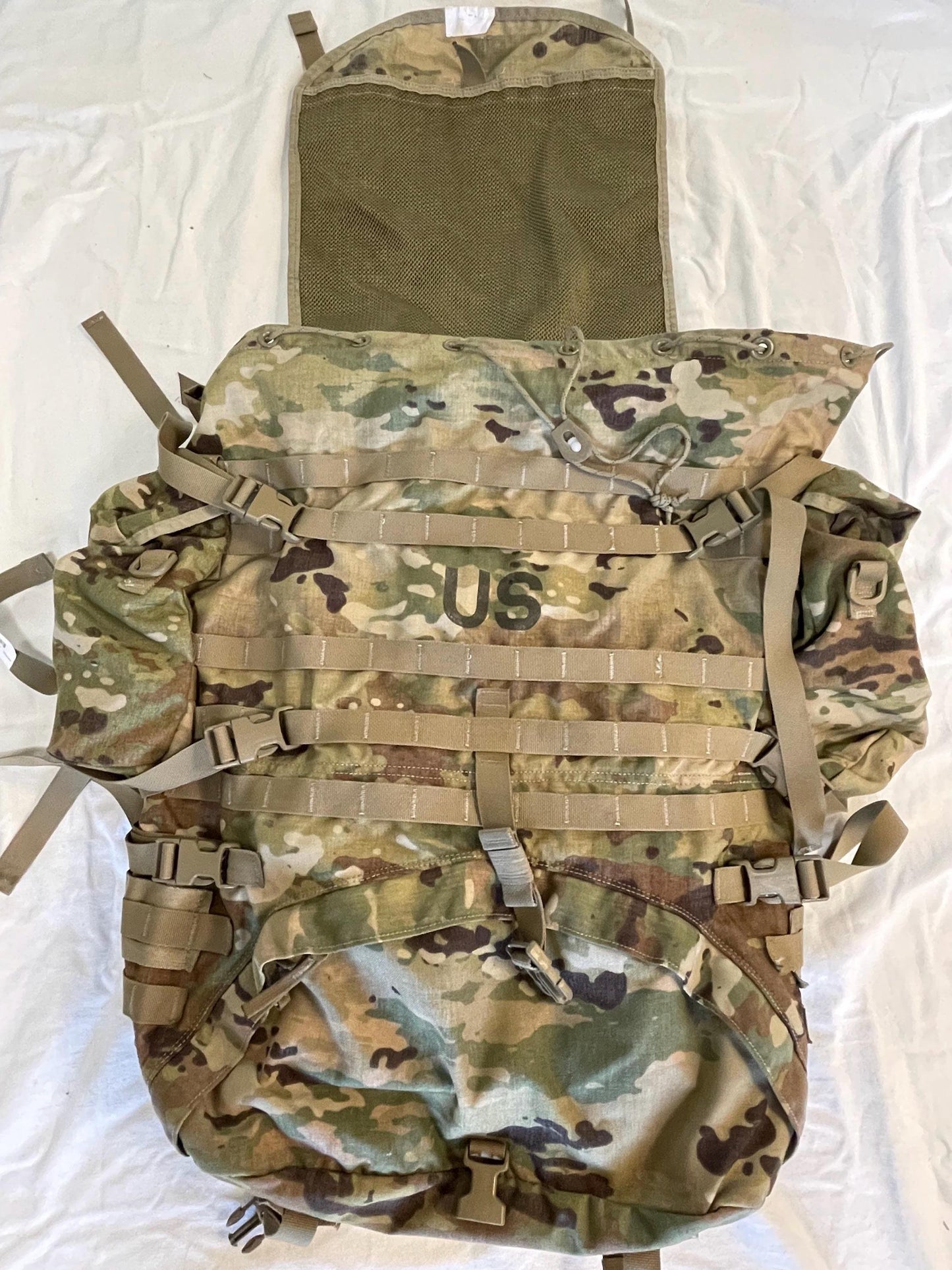 Genuine US military multicam/ocp mollee II Rucksack /FILBE Complete with Frame, shoulder straps and 2 sustainment Pouches.