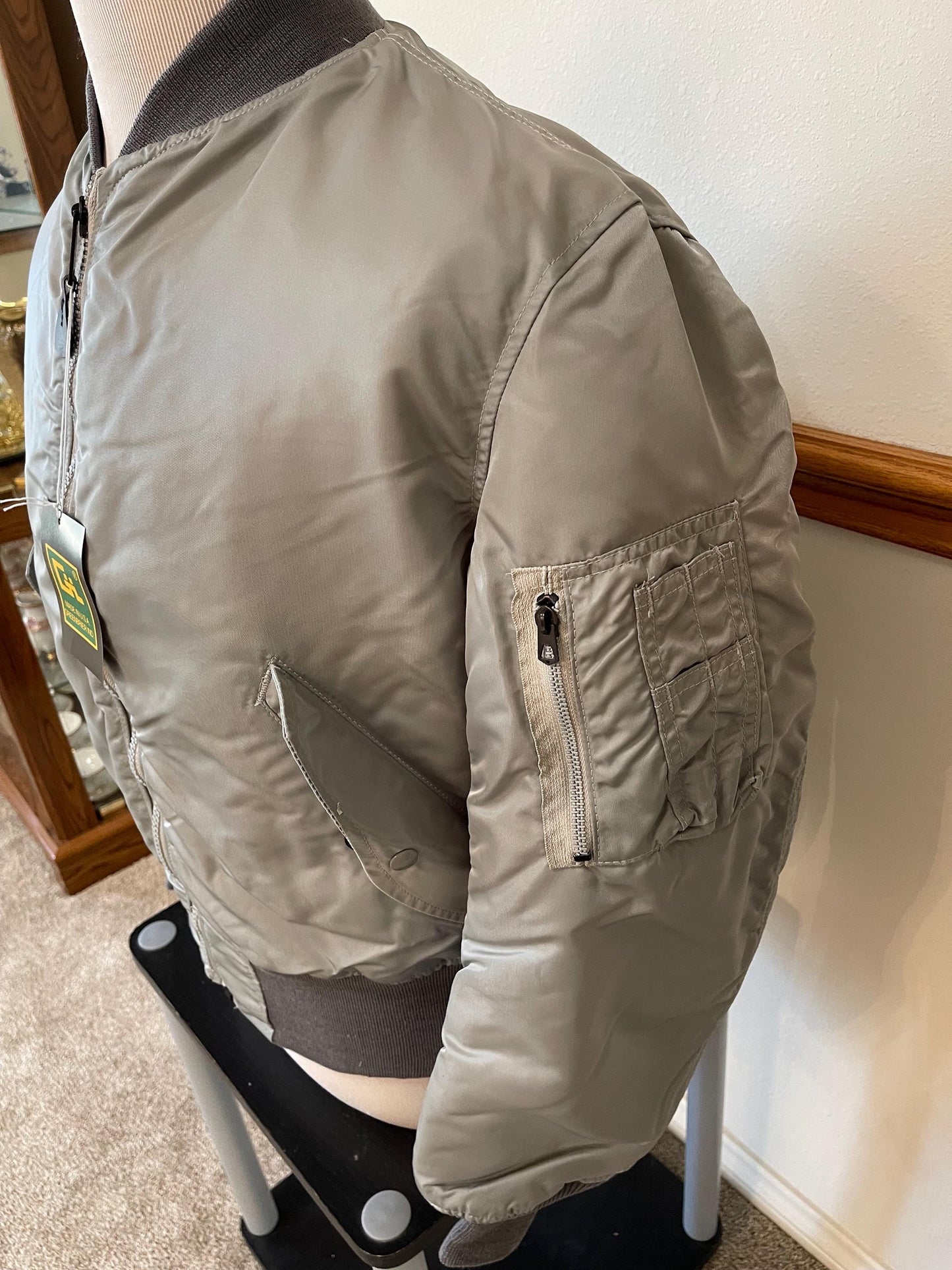 USAF style US made MA 1 Silver to orange reversible Iconic Vintage Jacket made by Greenbrier Manufacturer Tennessee.Jacke