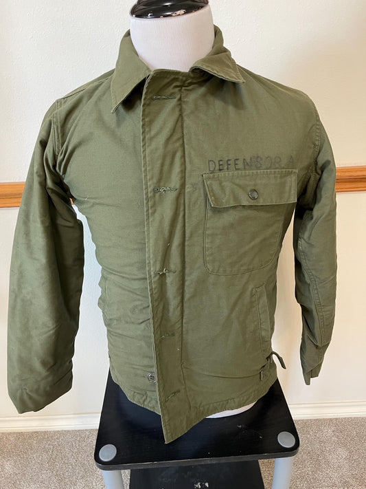 Genuine US Navy Vintage Cold weather permeable Deck Jacket Small .