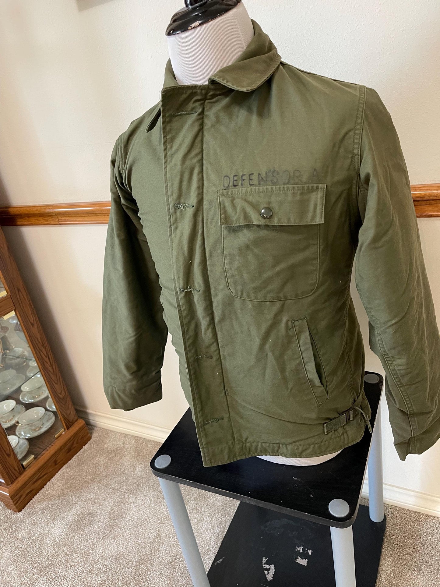 Genuine US Navy Vintage Cold weather permeable Deck Jacket Small .