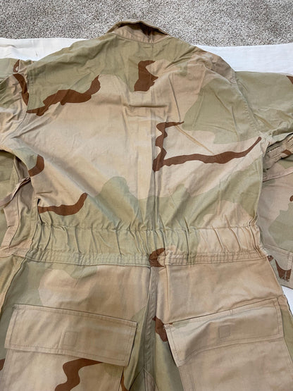 U.S. Army DCU Mechanics Coveralls Jumpsuit Desert Camouflage Medium NWT