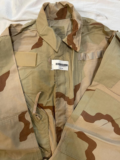 U.S. Army DCU Mechanics Coveralls Jumpsuit Desert Camouflage Medium NWT