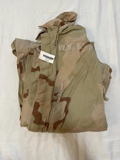 U.S. Army DCU Mechanics Coveralls Jumpsuit Desert Camouflage Medium NWT