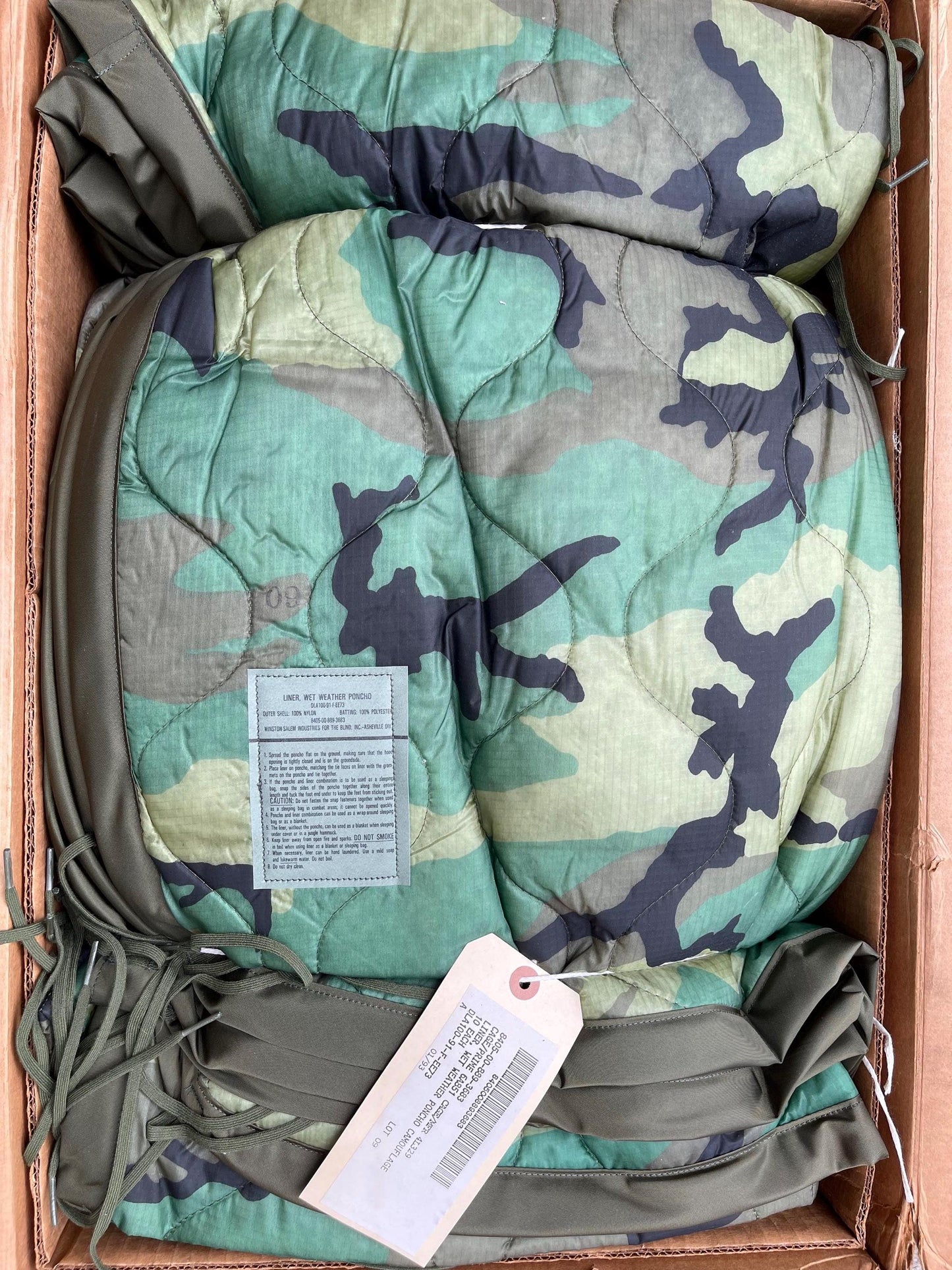 USGI Authentic Poncho Liner/Woobie Woodland Camo US MIL Issue New