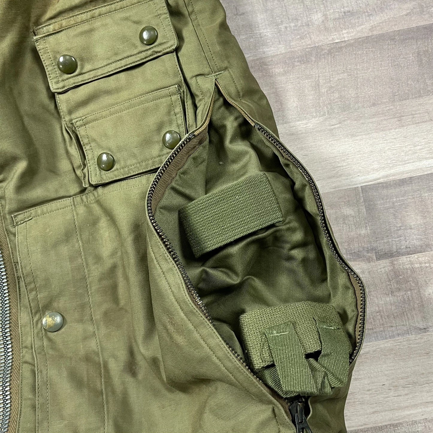 Genuine USAF WW II Flyers Intermediate Trousers Dated 1945 vintage Collectible. - Image 6