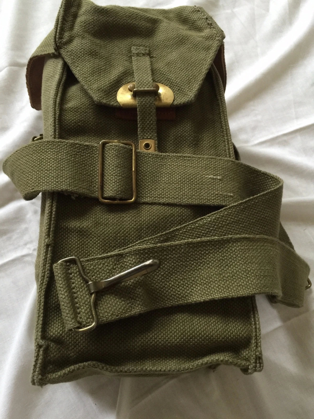 BELGIUM ARMY ENGINEER'S BAG ,CARRIER,1950S ERA, CANVAS In MINT CONDITION. - Image 3