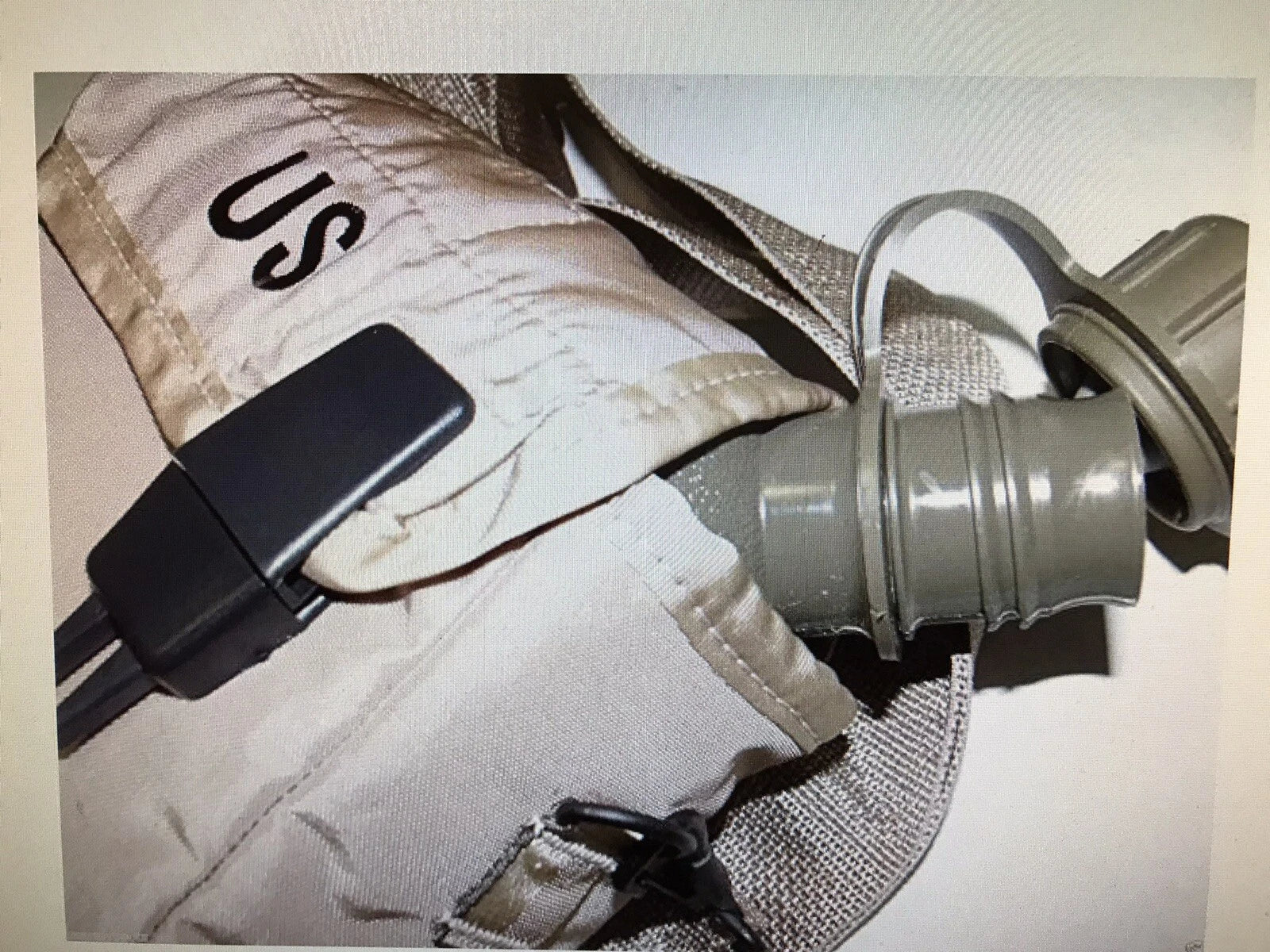 US Military 2 Quart Desert Canteen With Cover and Shoulder Strap Complete New - Image 6