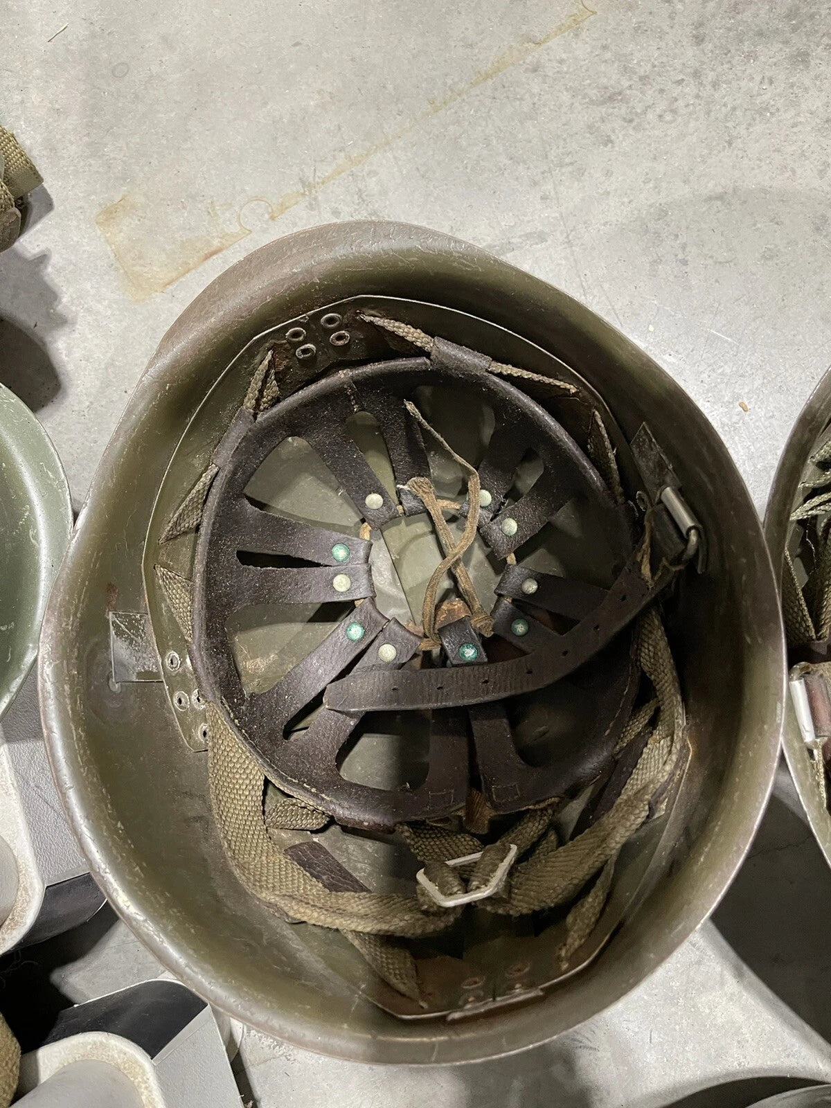 GENUINE POLISH MILITARY ARMY HELMET COMPLETE WITH ALL ORIGINAL PARTS USED IN EX - Image 8