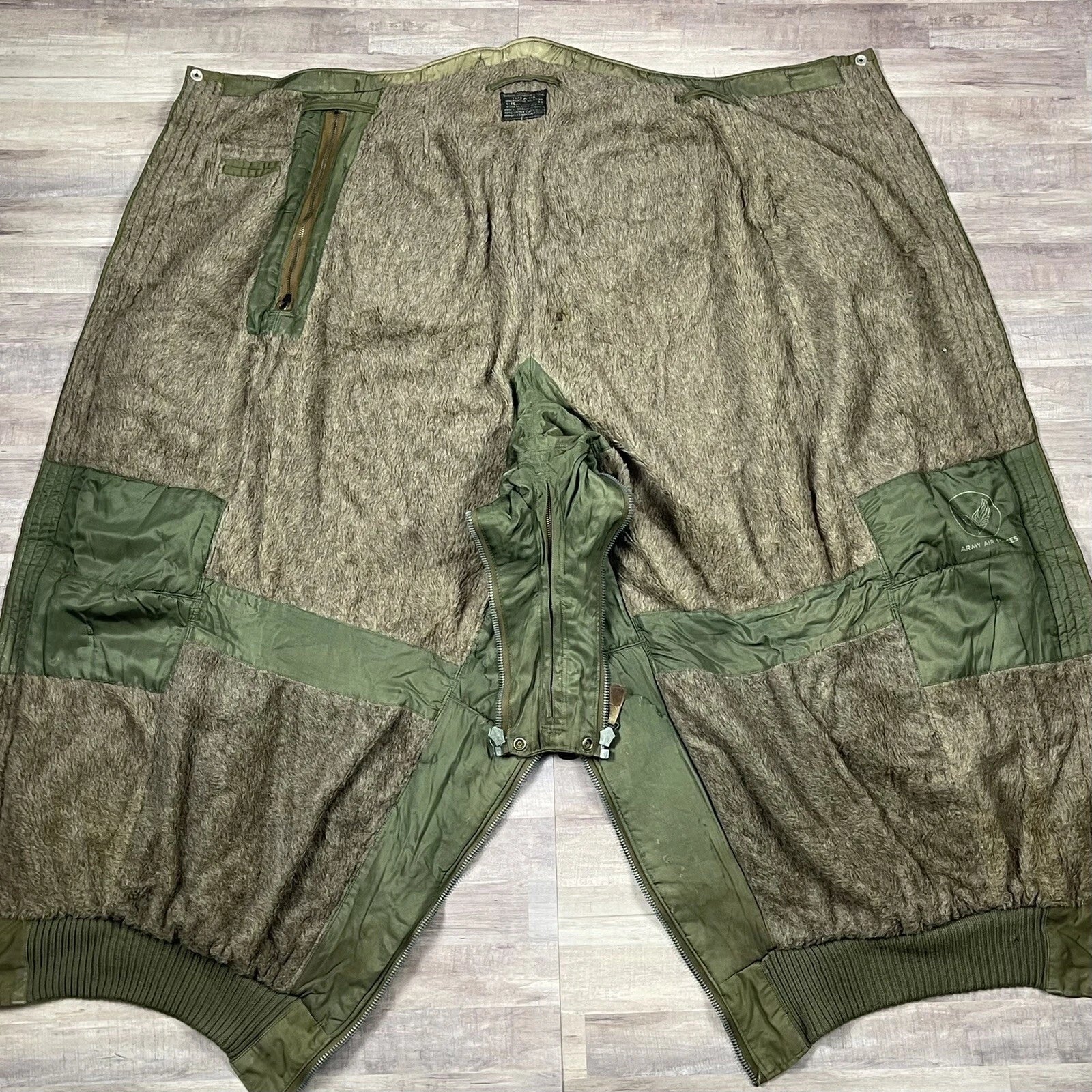 Genuine USAF WW II Flyers Intermediate Trousers Dated 1945 vintage Collectible. - Image 9