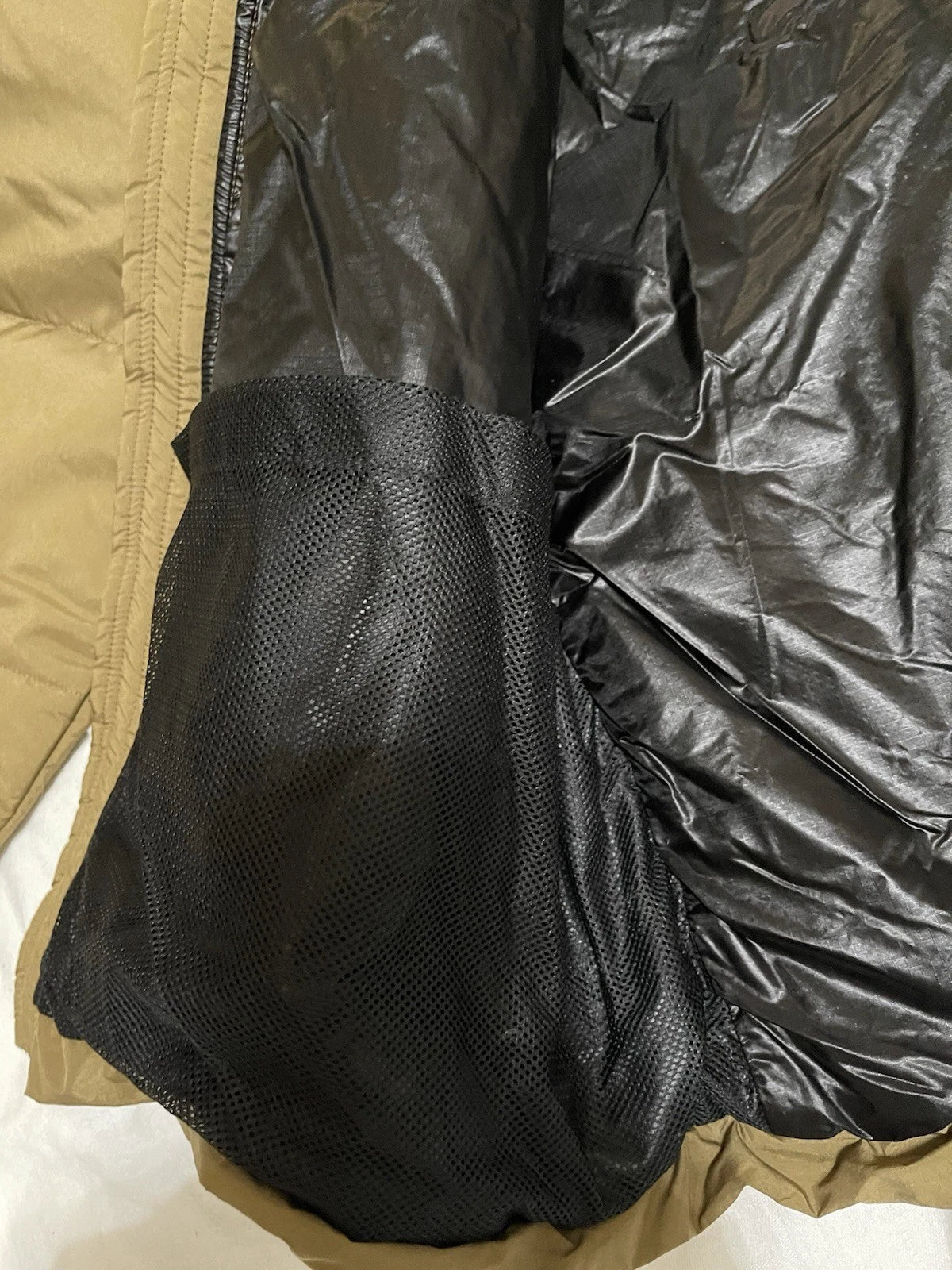 Beyond Coyote Brown PCU Level 7 Cold Weather Jacket Primaloft XL Long. - Image 5