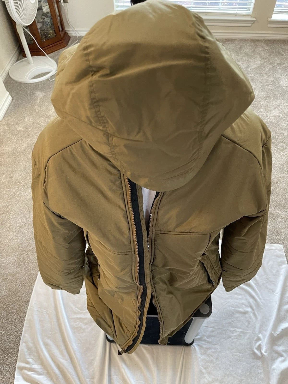 Beyond Coyote Brown PCU Level 7 Cold Weather Jacket Primaloft XL Long. - Image 15