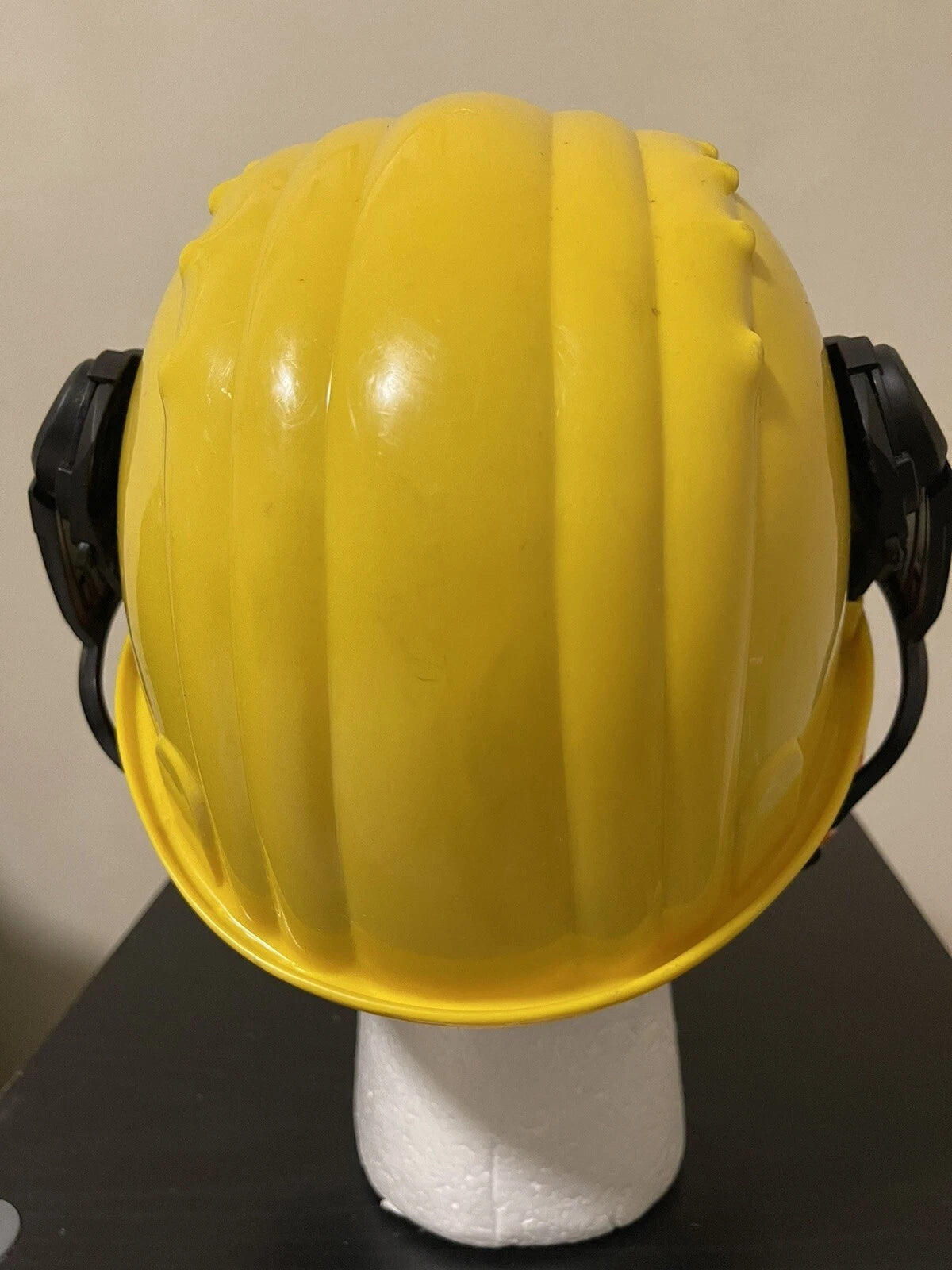 GERMAN YELLOW SAFETY HELMET W/EAR PROTECTION & VISOR LIKE NEW - Image 7