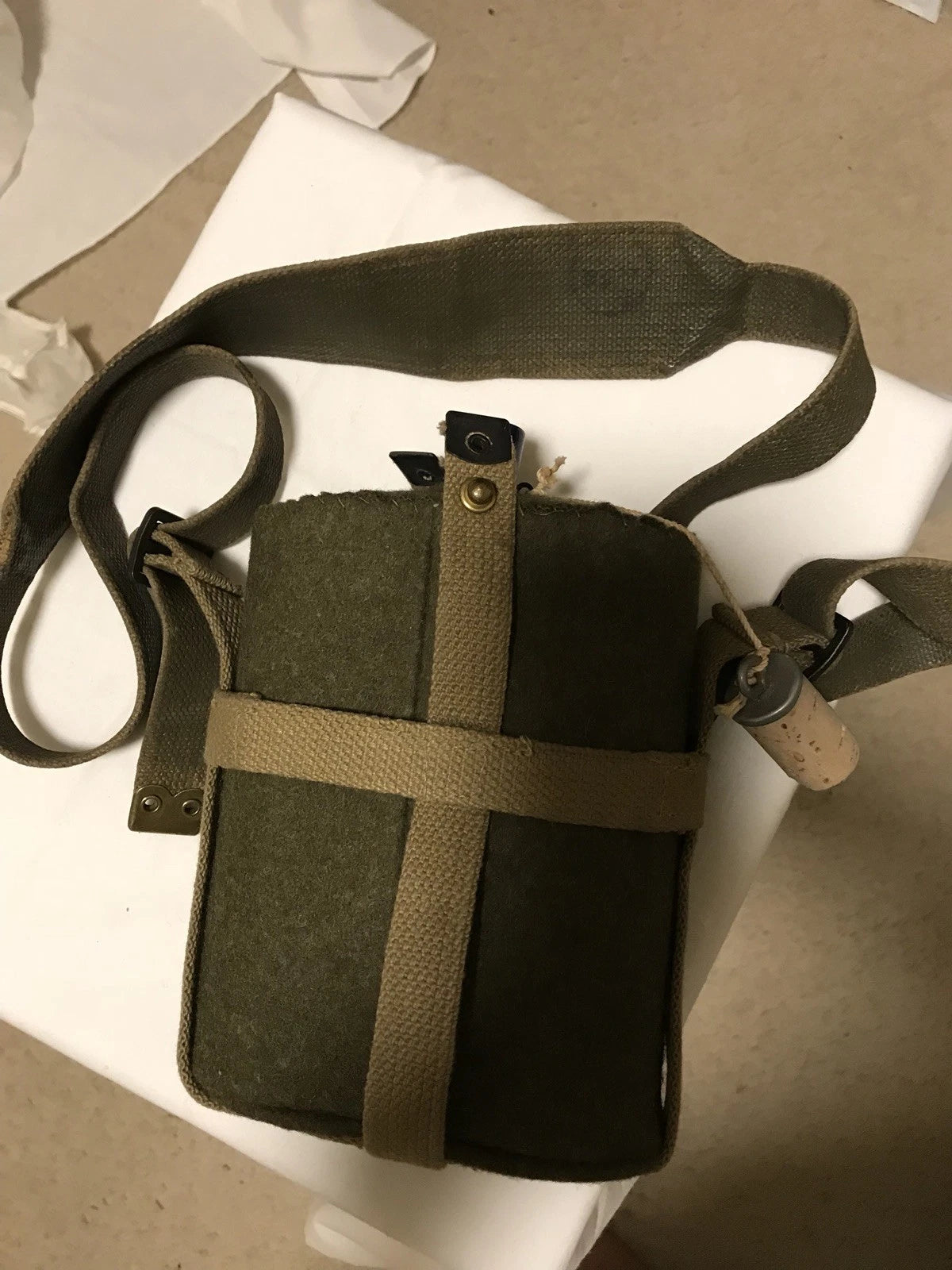 WW II Era Post War British Army Water Canteen Vintage Collectible Genuine item - Image 1