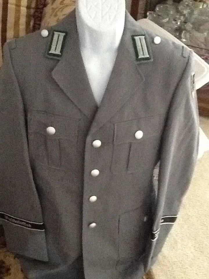 West German Day Tunic - Image 3