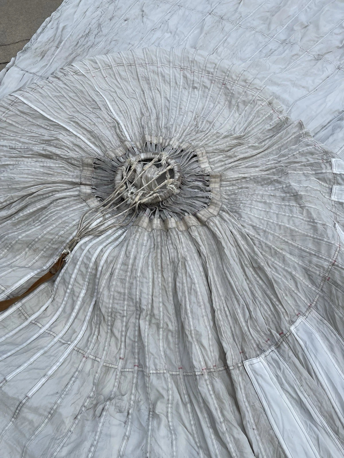 British Military 100ft. Diameter White Cargo Parachute With  Carry Bags - Image 3