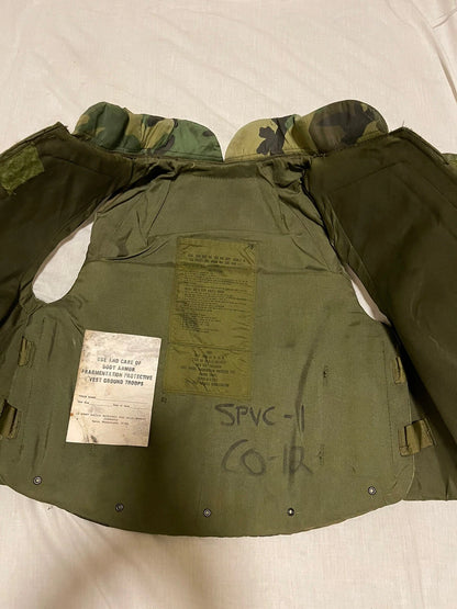 US MILITARY US GI WOODLAND CAMOFLAUGE FRAGMANTATION VEST VINTAGE COLLECTIBLE - Image 4