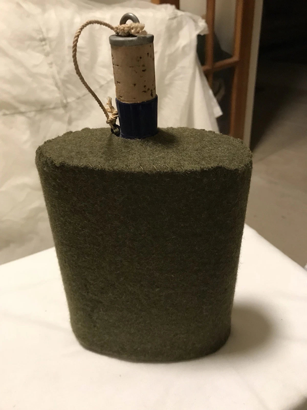 WW II Era Post War British Army Water Canteen Vintage Collectible Genuine item - Image 5