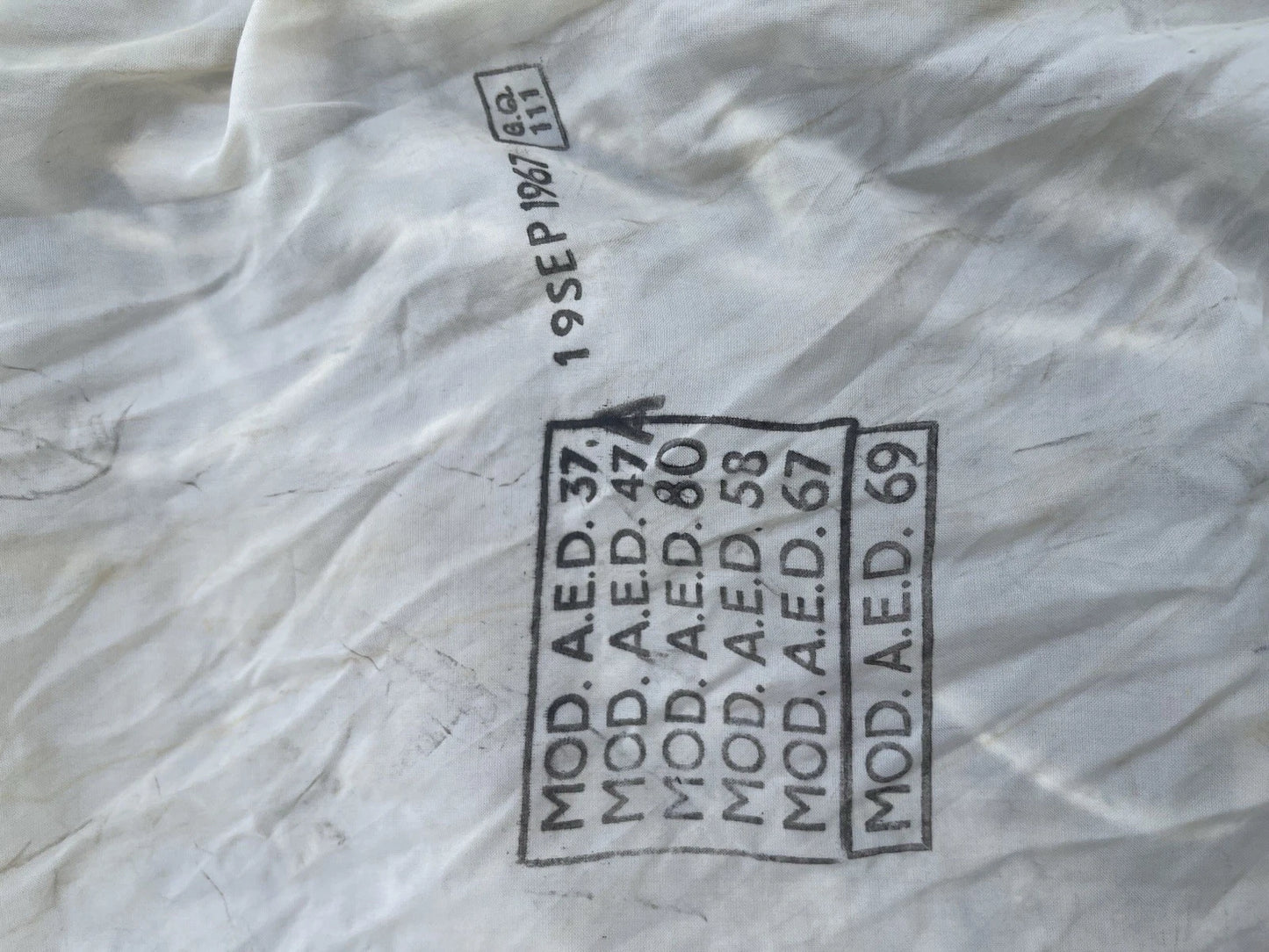 British Military 100ft. Diameter White Cargo Parachute With  Carry Bags - Image 6
