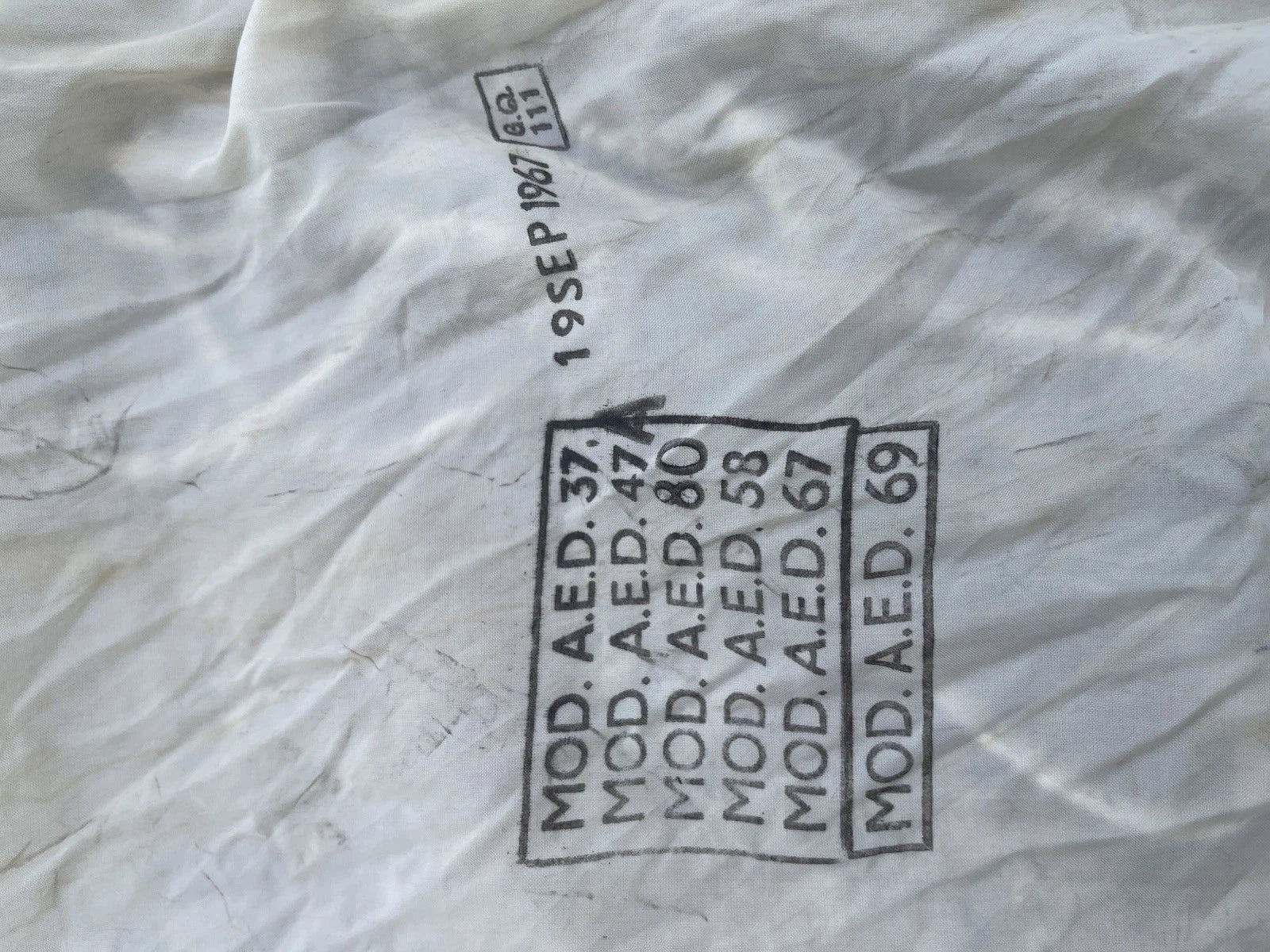 British Military 100ft. Diameter White Cargo Parachute With  Carry Bags - Image 6
