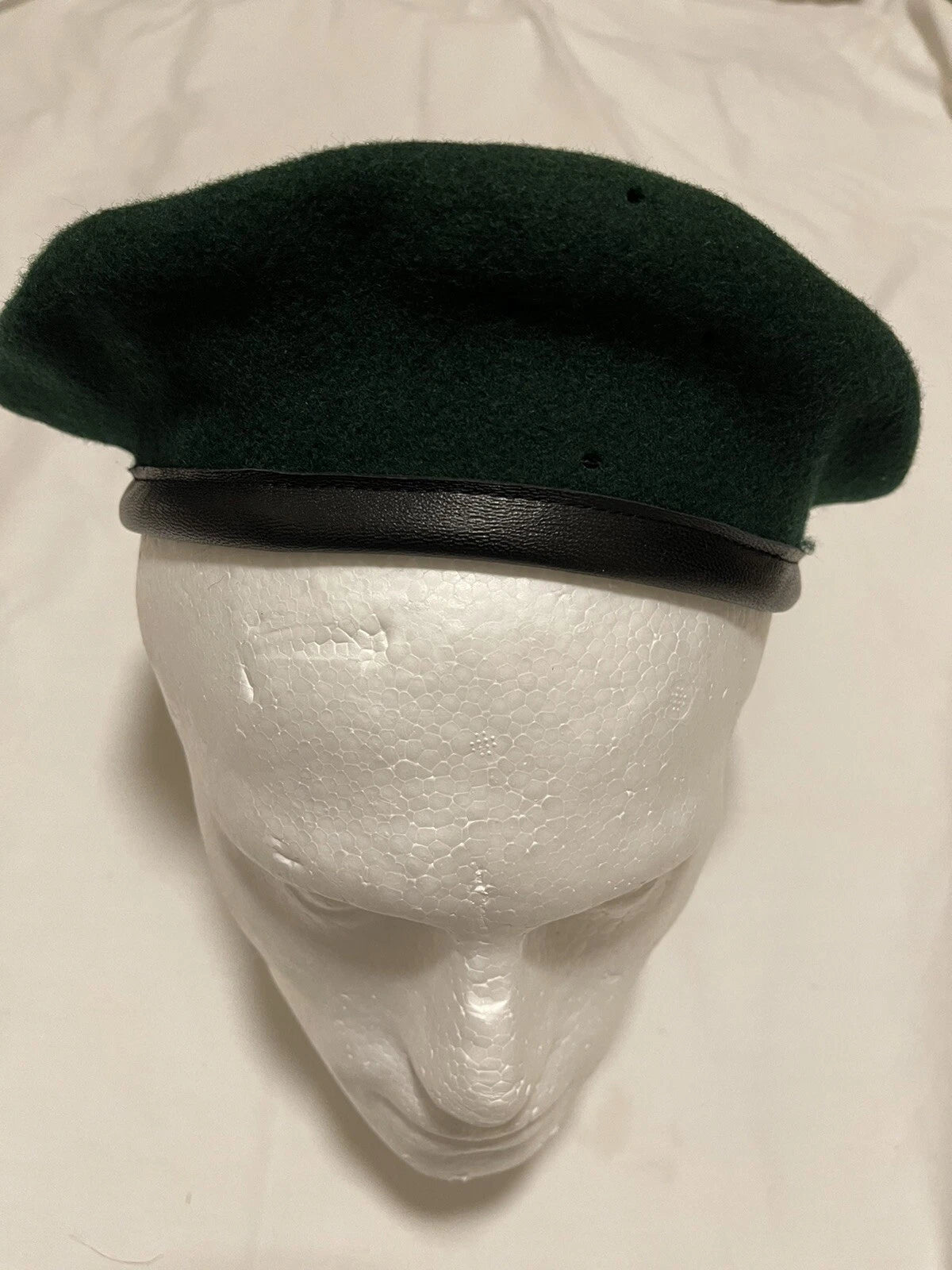 GENUINE GERMAN ARMY PANZER DIVISION MILITARY INFANTRY GREEN BERET WOOL W/ LEATHE - Image 1