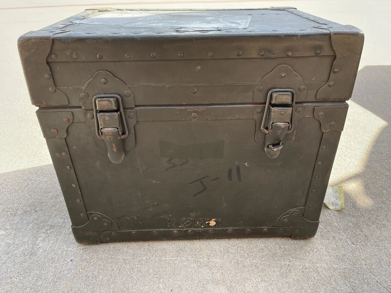 GENUINE VINTAGE US MILITARY COMPLETE DINING SET WITH TRUNK IN MINT CONDITION - Image 10