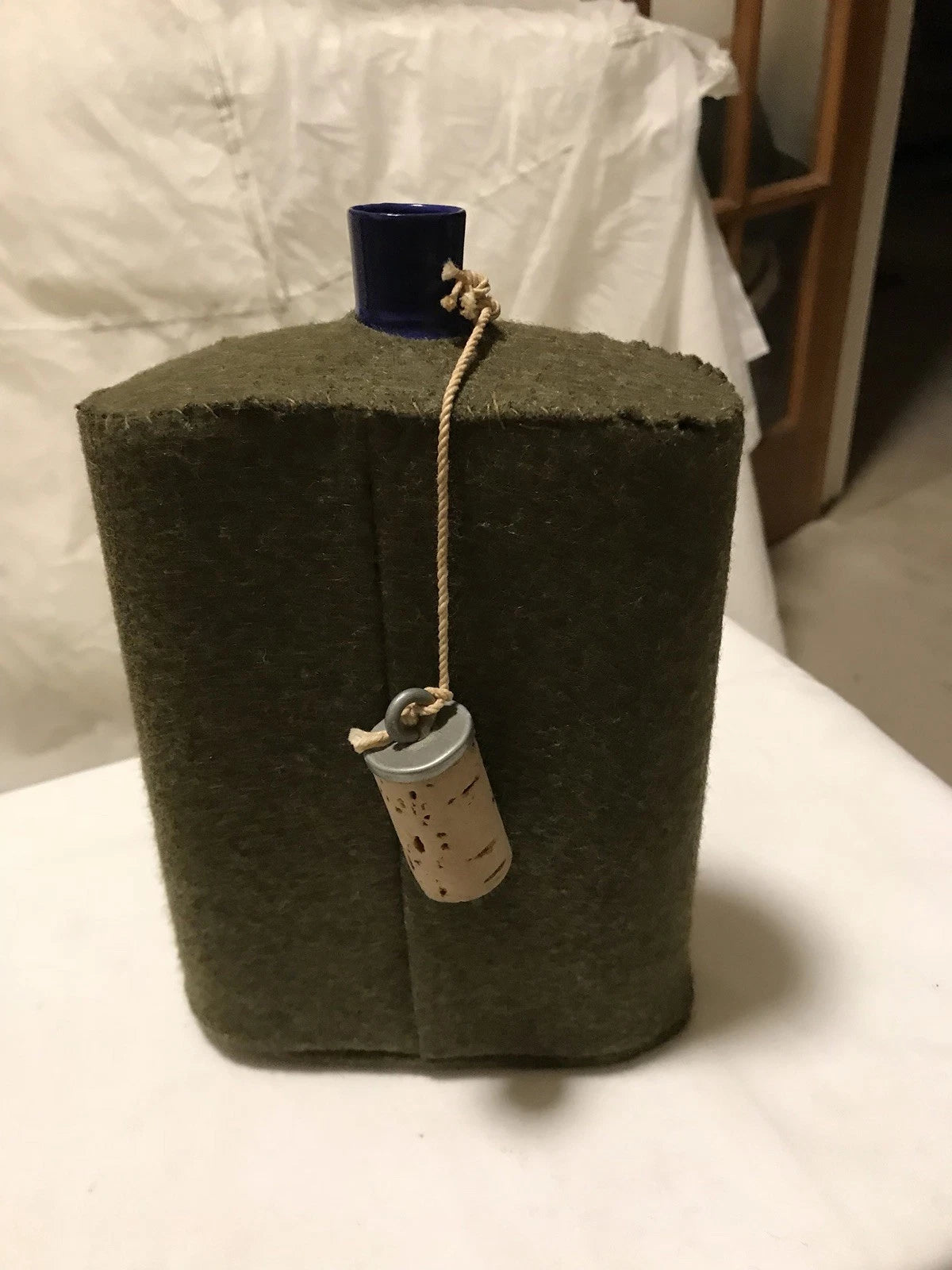 WW II Era Post War British Army Water Canteen Vintage Collectible Genuine item - Image 7