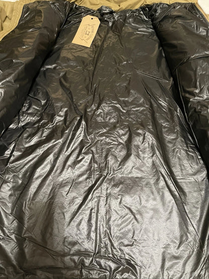 Beyond Coyote Brown PCU Level 7 Cold Weather Jacket Primaloft XL Long. - Image 6
