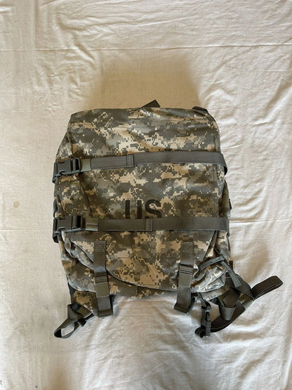LARGE MOLLE II ACU Modular Medic Bag Backpack Complete Set NSN 8465-01-524-7635 - Image 1