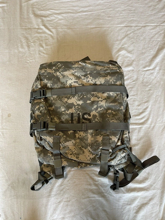 LARGE MOLLE II ACU Modular Medic Bag Backpack Complete Set NSN 8465-01-524-7635 - Image 1