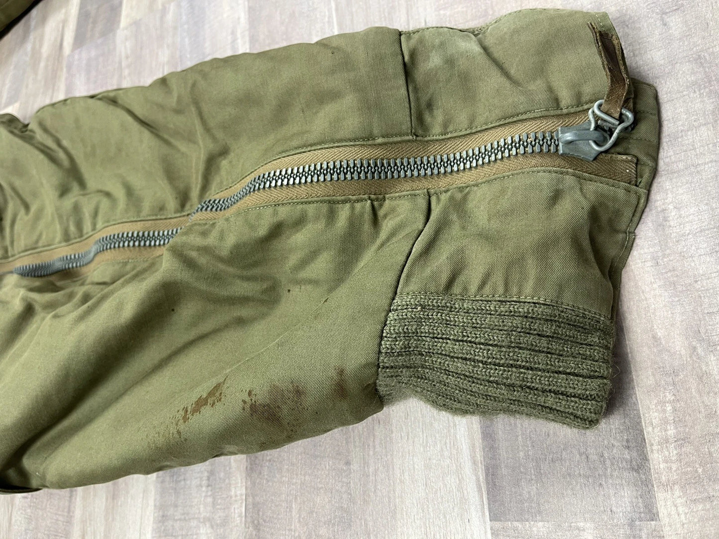 Genuine USAF WW II Flyers Intermediate Trousers Dated 1945 vintage Collectible. - Image 10