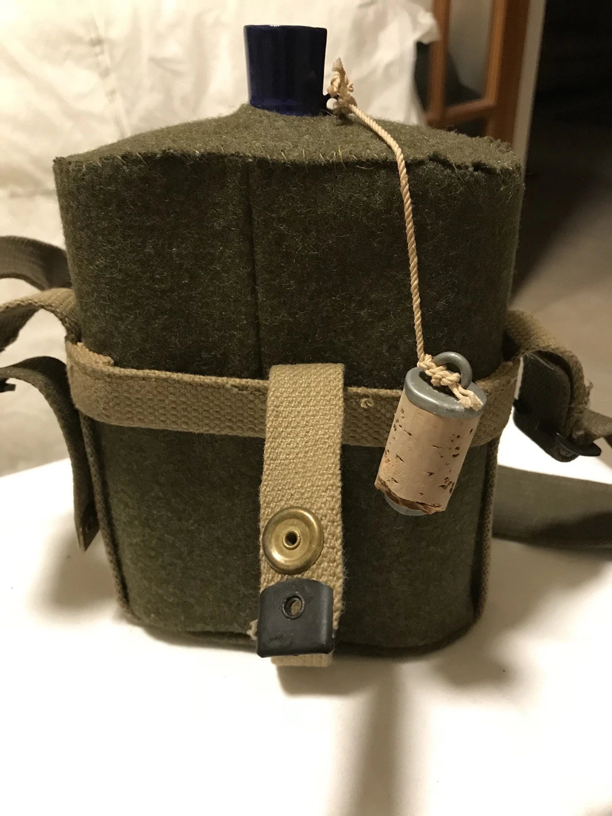 WW II Era Post War British Army Water Canteen Vintage Collectible Genuine item - Image 2