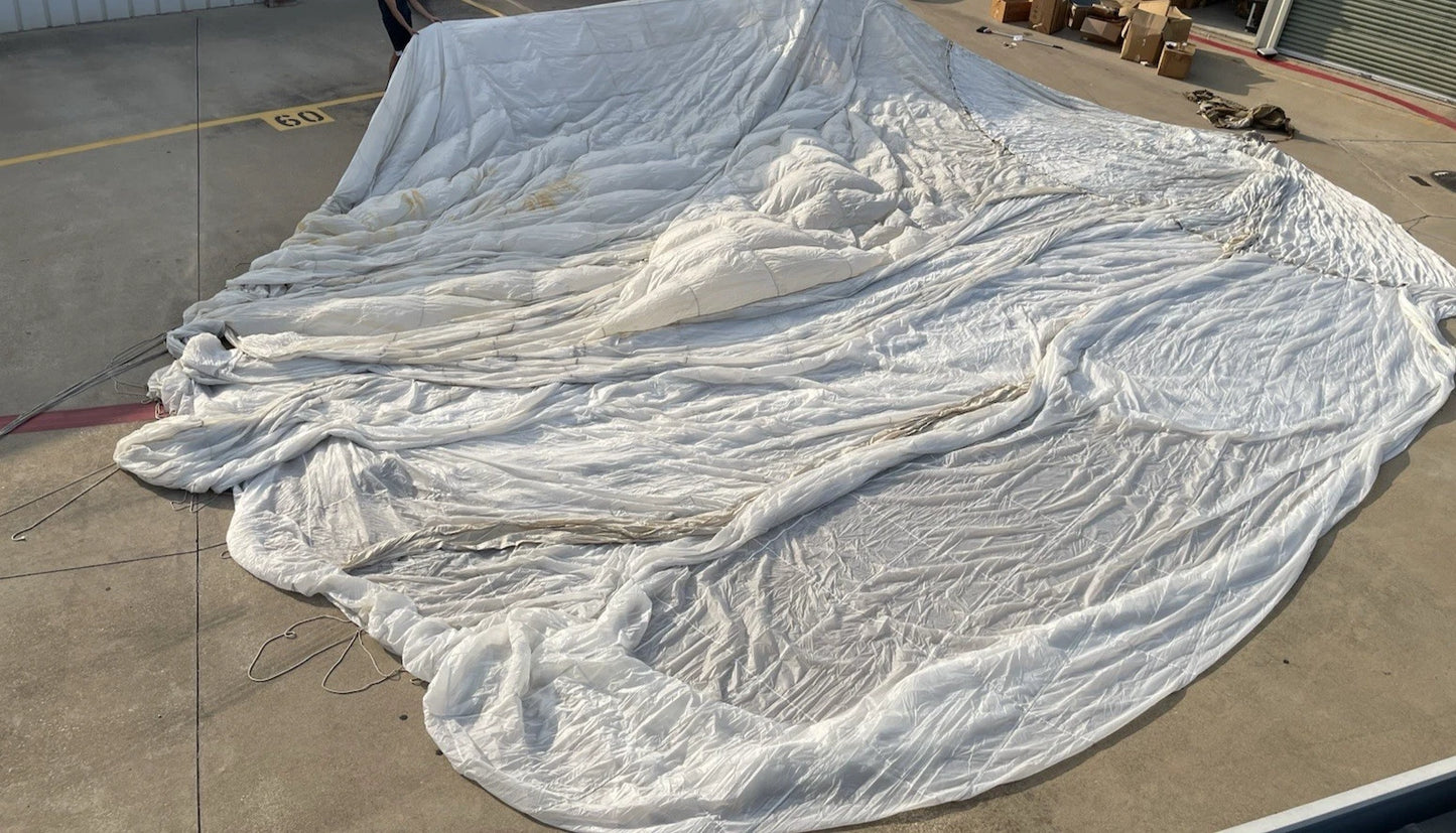 British Military 100ft. Diameter White Cargo Parachute With  Carry Bags - Image 9