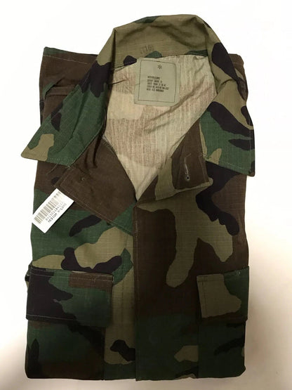 Genuine US GI Woodland Camoflauge BDU  Shirt Vintage New MedXL 100%cotton - Image 4